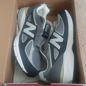 NEW BALANCE M990Xg4 Gray MADE IN USA size 9.5